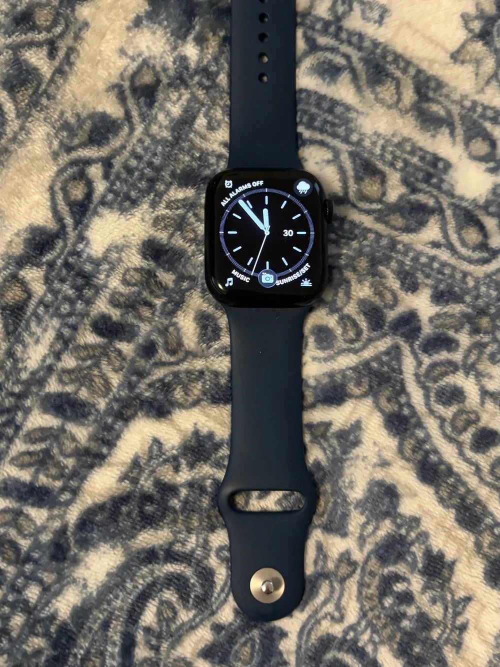 Apple Watch Series 8 Midnight Aluminum Case with Midnight Sport Band